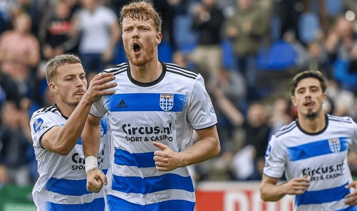 利奠定了坚 利奠定了坚