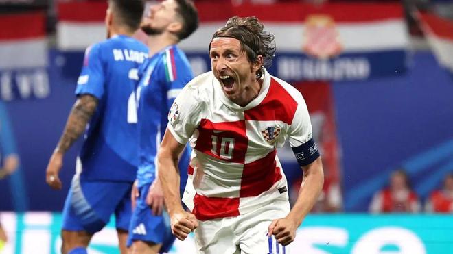 孙颖莎凭借 孙颖莎凭借